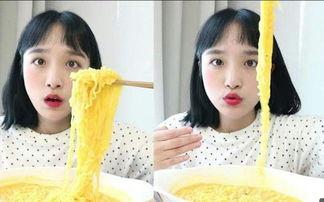 吃瓜抖音网红大汗淋漓,揭秘吃瓜背后的辛酸与魅力