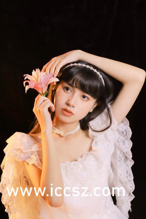 17c吃瓜官网蜜桃,夏日鲜甜，尽享果香盛宴