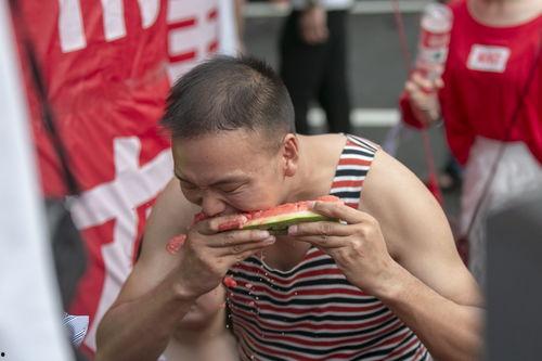 南充网红杜潇吃瓜